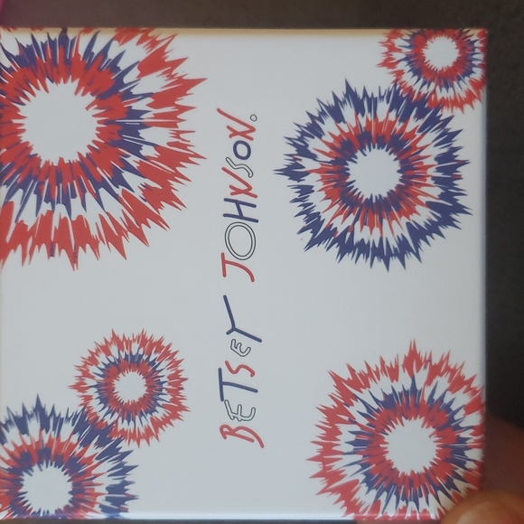 Betsey Johnson ice-cream necklace and lip earrings - Picture 3 of 3